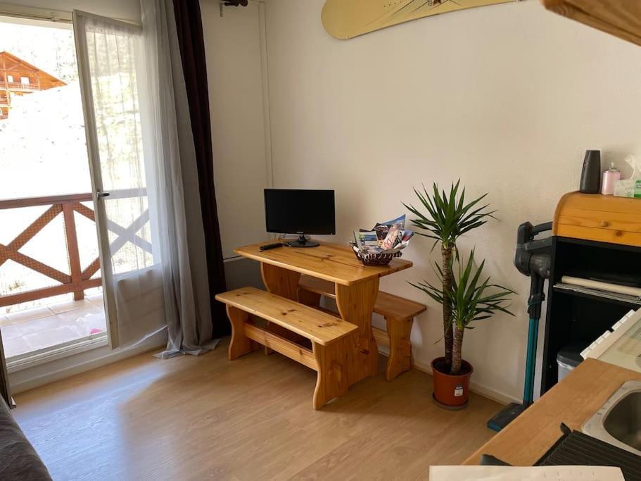 Allos, Logement Pieds Des Pistes, A 10 Minutes De La Base De Loisirs Kültér fotó